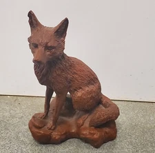 Red Mill MFG Fox Figurine Pecan Shells Vintage 1993 Sitting Rock 5.5”