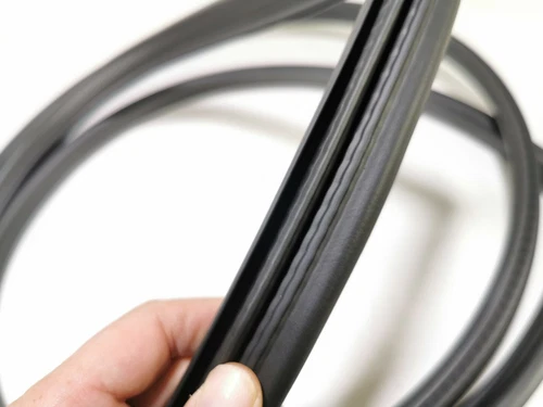 Right Door Seal Rubber for BMW E36 Coupe 2 Door 2dr 51711977728 51712138958 - Picture 9 of 22
