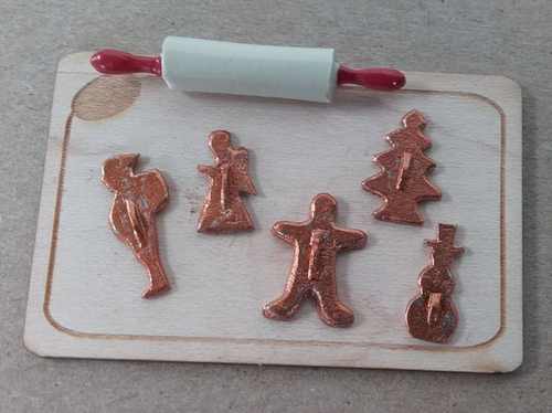 Alfiler rodante y tabla de cortar cortadores de galletas de Navidad miniaturas para casa de muñecas 1:12 - Imagen 2 de 3