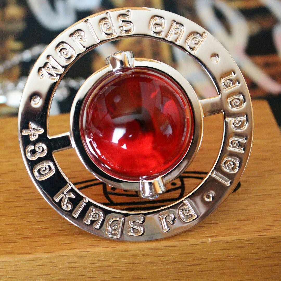 Vivienne Westwood Orb ネックレス Vivienne Westwood（ヴィヴィアンウエストウッド） ネックレス NEW