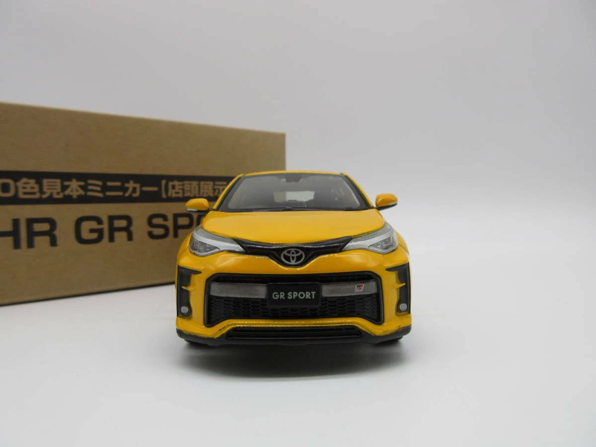 1:30 Toyota C-HR GR Late CHR GR SPORT 2019 Color Sample Mini Car Yellow  Diecast