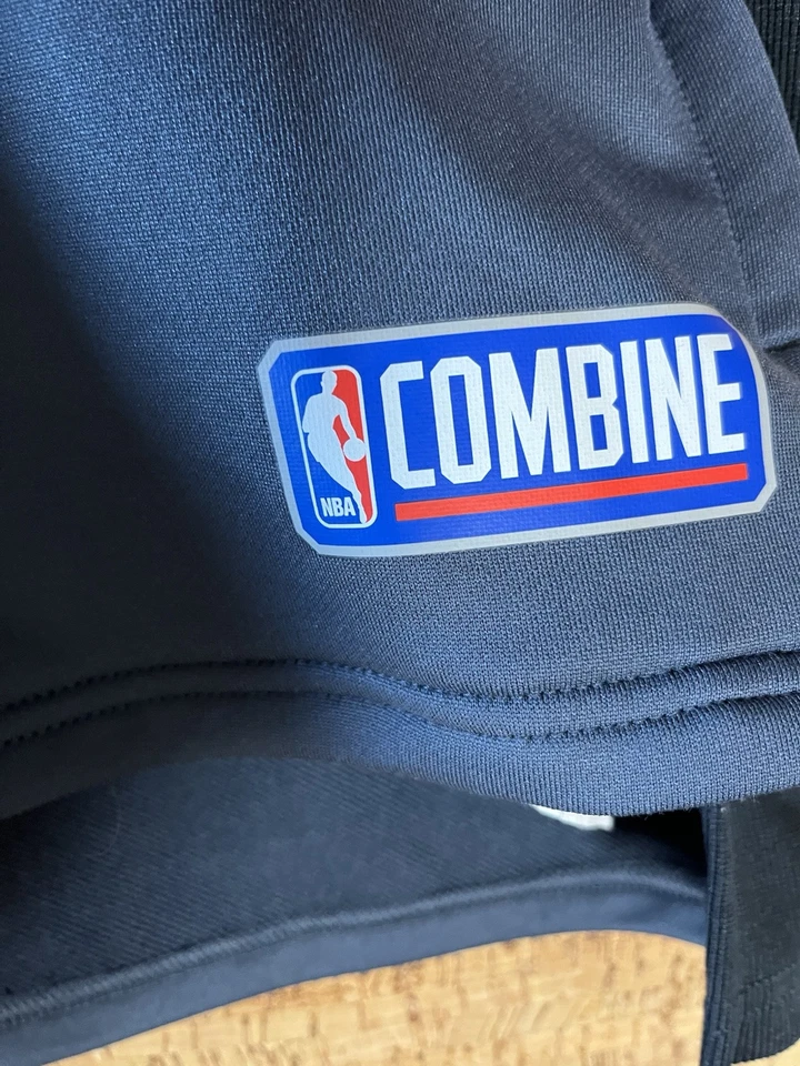 Under Armour Combine Los Angelos Lakers Sudadera con Capucha Hombre Grande Gris SS Pullover Nuevo Foto 4 de 4