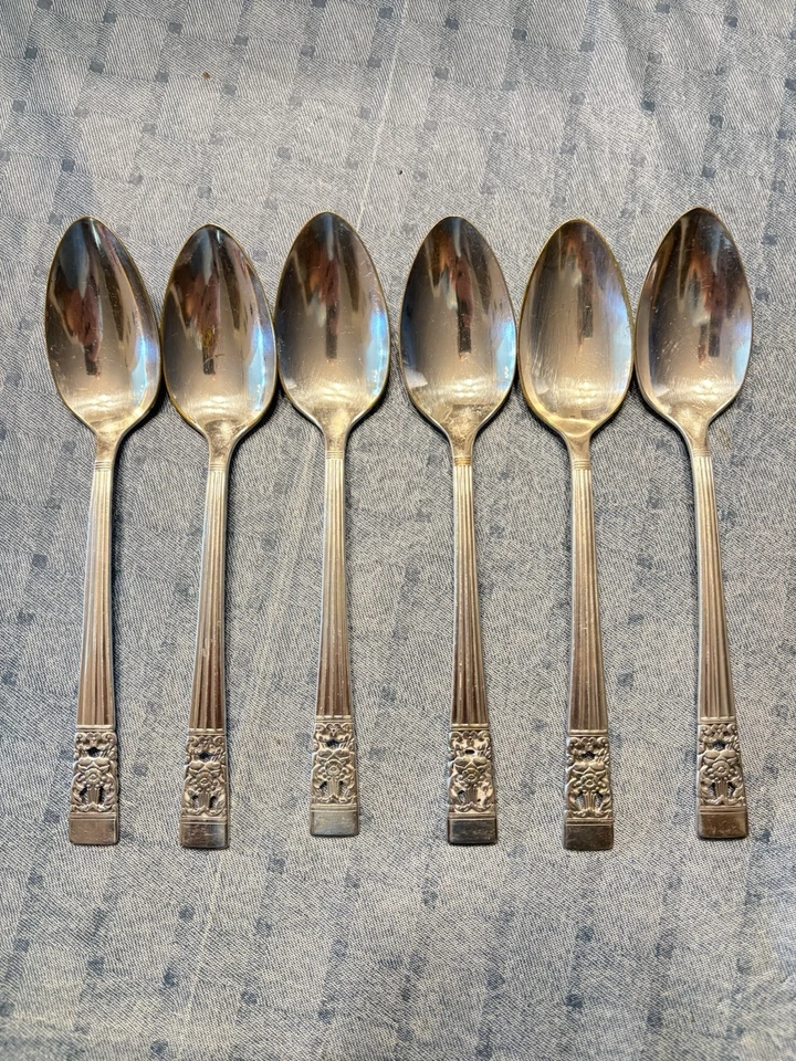 Coronation Oneida Community Plateado Lote De 14 Cucharas 2 Pequeñas 12 Regular Foto 2 de 4