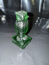 Boyd Glass Green Owl Figurine Vintage Art Glass Decorative Bird Statue