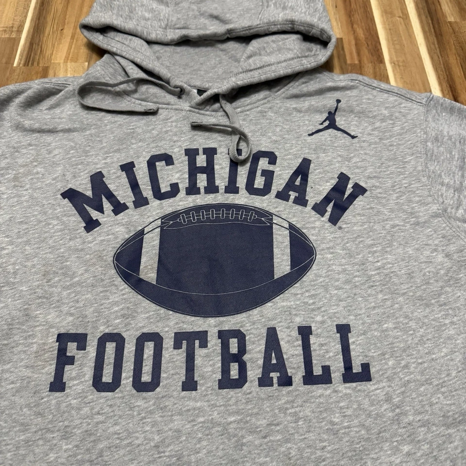 Sudadera con Capucha Michigan Wolverines Para Hombre XL Gris Jordan Retro Club Polar Colegio Foto 3 de 4