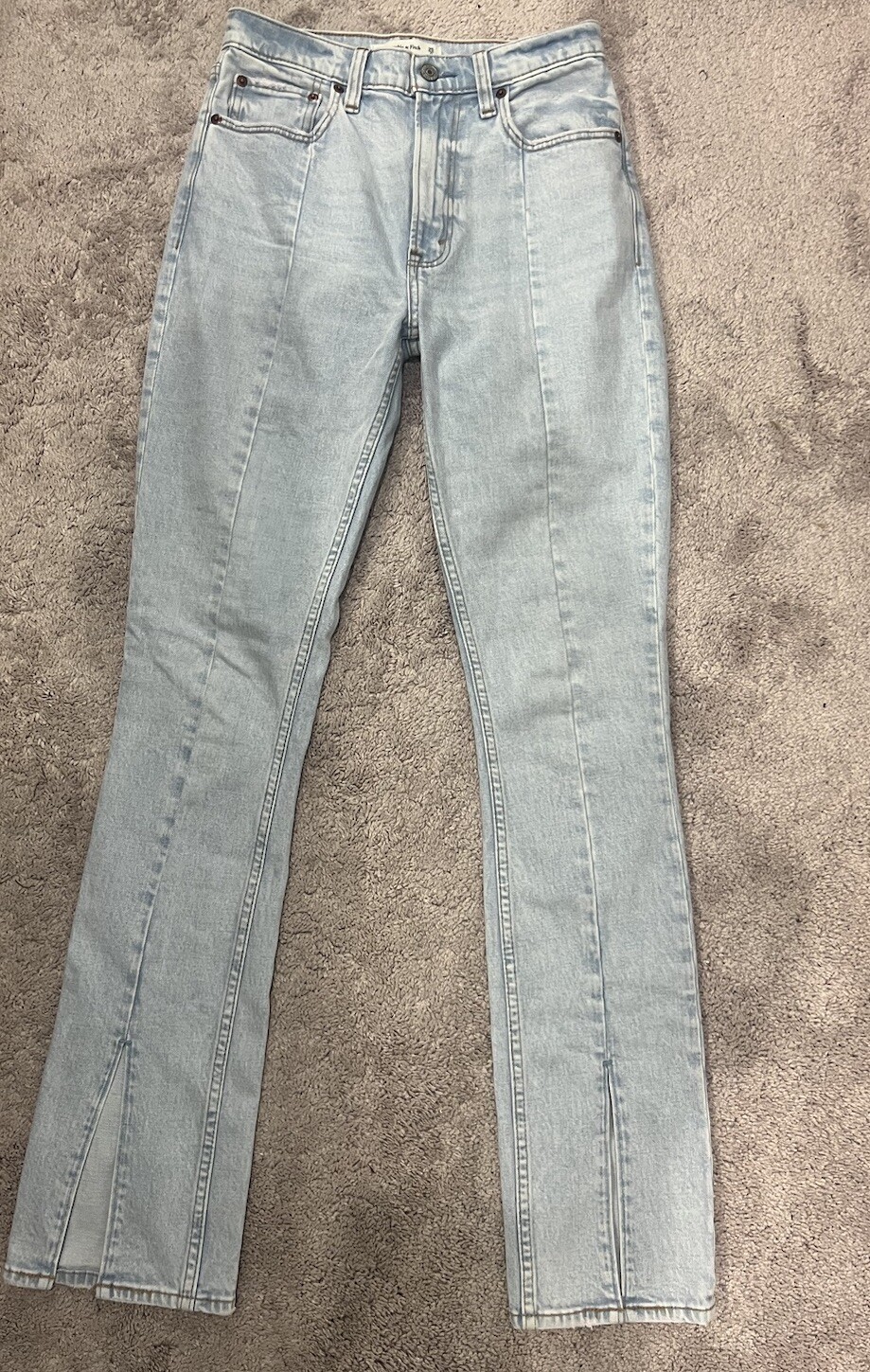Abercrombie & Fitch The Skinny High Rise Light Wash Split Hem Jeans 25/0R
