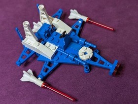 Lego space vintage 6812 & 6846 Grid trekkor Tri-star voyager Blacktron 2