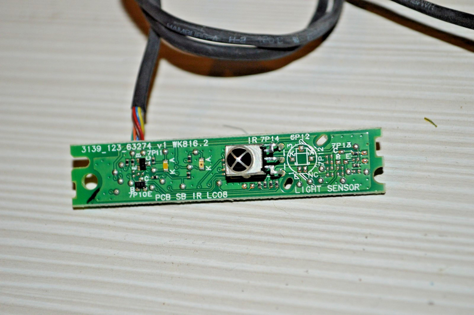 3139_123_63274 v1 SCHEDA IR PCB SENSORE TELECOMANDO PER PHILIPS 32PFL3403D/12