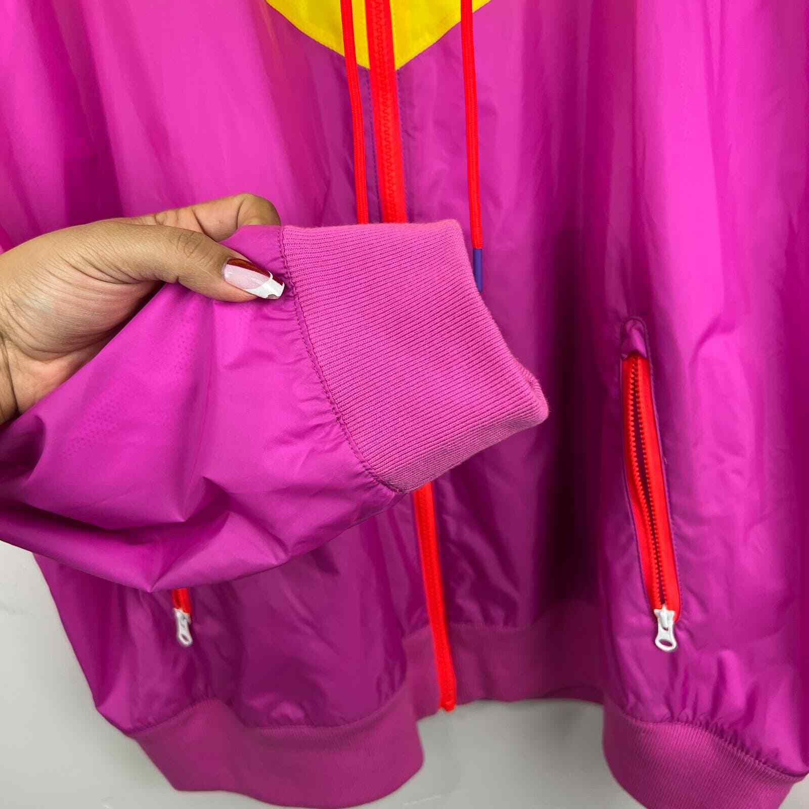 Nike Retro Inspired Colorblock Packable Windbreak… - image 5