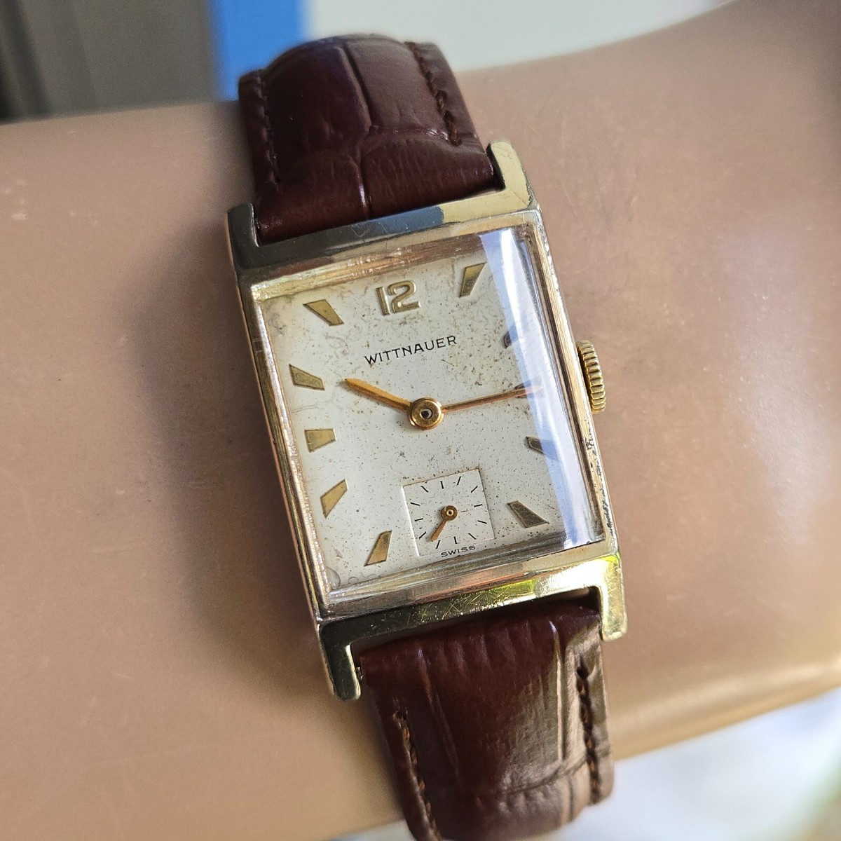 Vintage WITTNAUER men's manual wind watch Revue 84/1