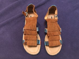 minnetonka maui sandal