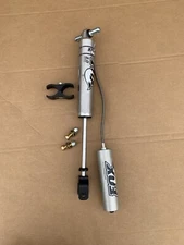 FOX Shock 2.0 Series Smooth Front For Silverado / Sierra 2500 HD / 3500 HD