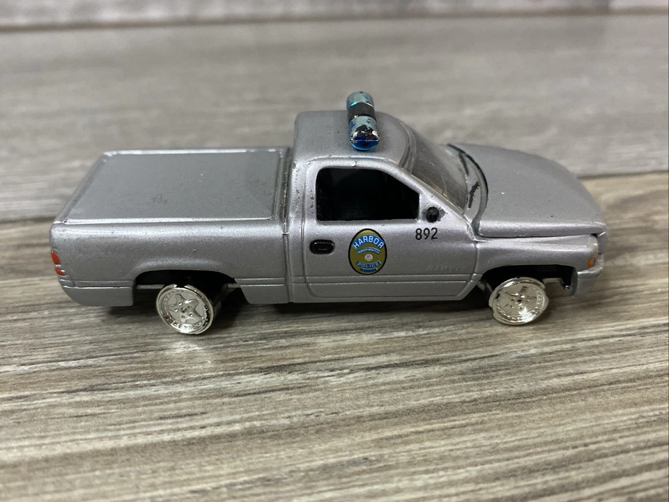 Dodge Ram P/U Honolulu HRBR 1996 Racing Champions Police edición #66 1998 Foto 2 de 4