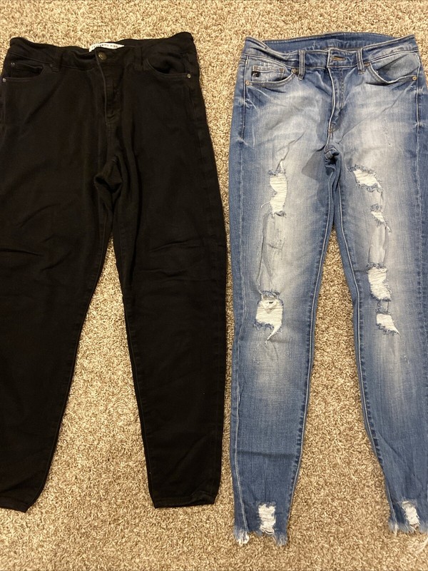 Lot Of 2 Womens Jeans Size 11 Kancan & Celebrity Pink