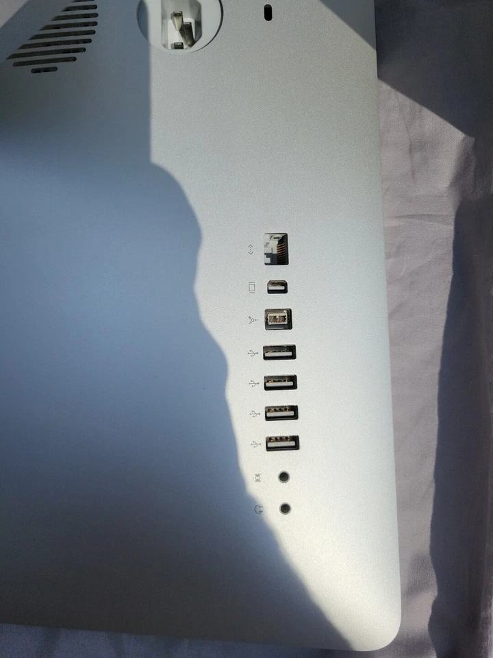 Apple iMac 10 A1311 2009 OS 10.7.5 Intel Core 2 Duo 3.6GHz 4GB RAM  ⚠️I#CLOUD ⚠️ - Image 3 of 4