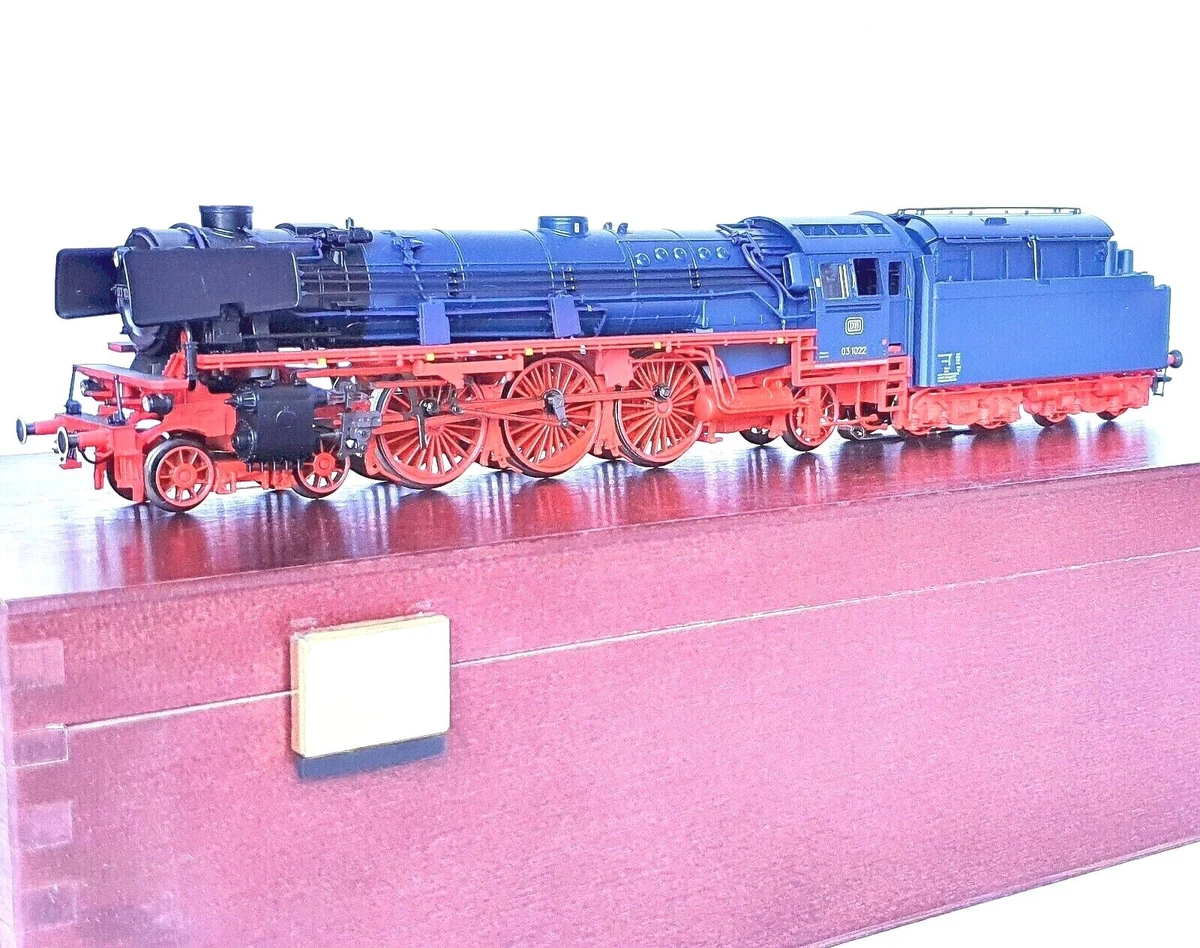 Märklin HO Blue Steam Locomotive Model Railroad Locomotives for