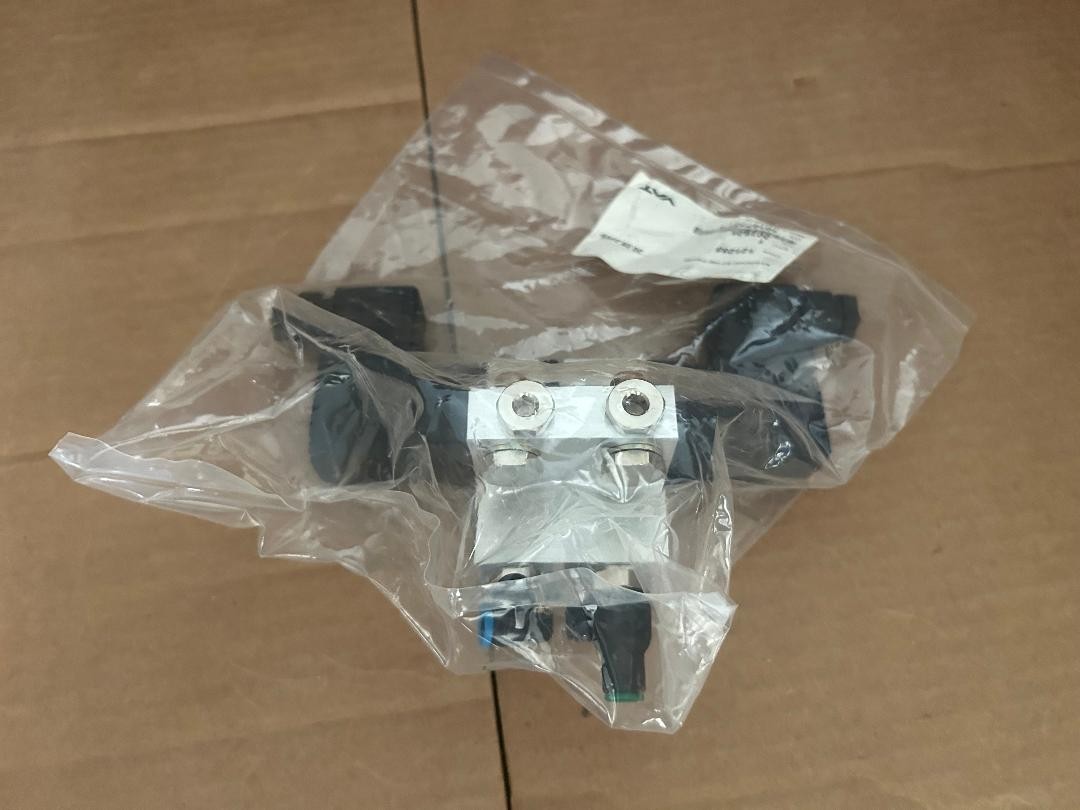 UNUSED VAT SMC 5/2 WAY OMPULSE SOLENOID KIT VF3243-5Y0B 301825