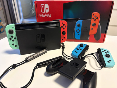 Nintendo Switch HAC-001 32GB + Joy-Cons + Dock + OVP, Farben Schwarz/Rot/Blau