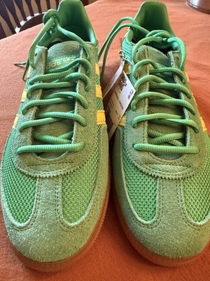 ADIDAS SHOES/MENS 9/BRAND NEW!!