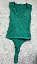 A New Day Women  s Green Solid Sleeveless V-Neck Bodysuit One Piece XS