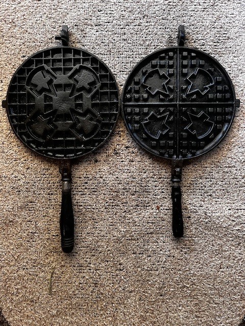 SIMMONS CAST IRON WAFFLE IRON Paddles