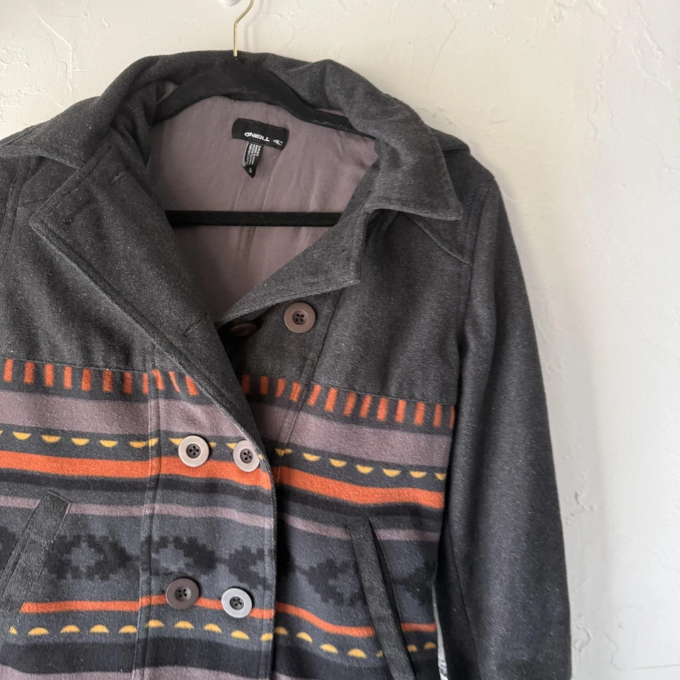 Jaqueta O'Neill ocidental pequena listra asteca com capuz botão Peacoat Southwest - Imagem 2 de 4