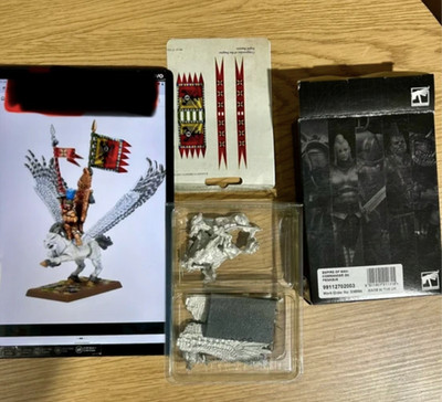 Commander on pegasus Das Imperium Warhammer Metall Miniatur