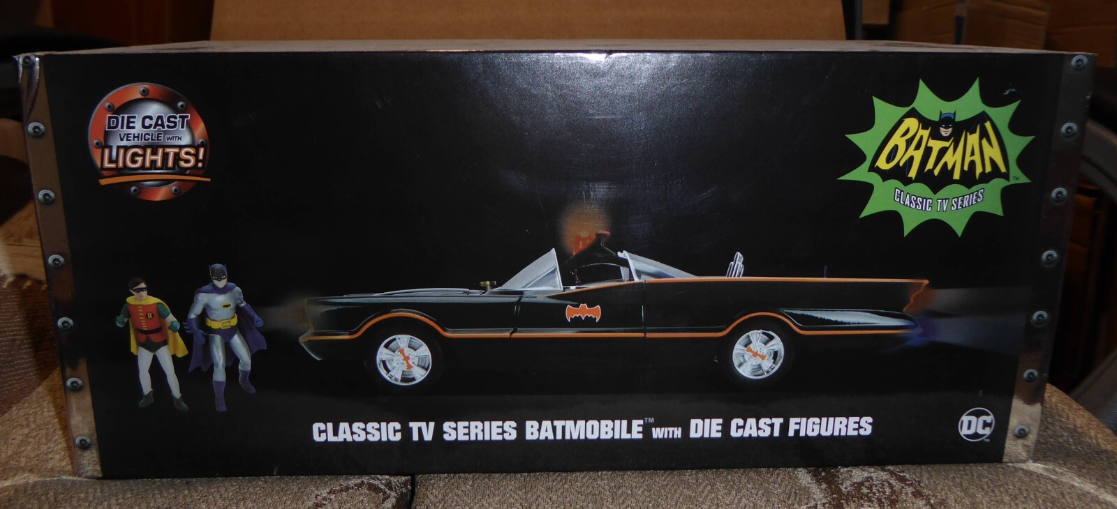 Dc Comics Jada 1.18 Batmobile Batman Robin diecast Figures light up