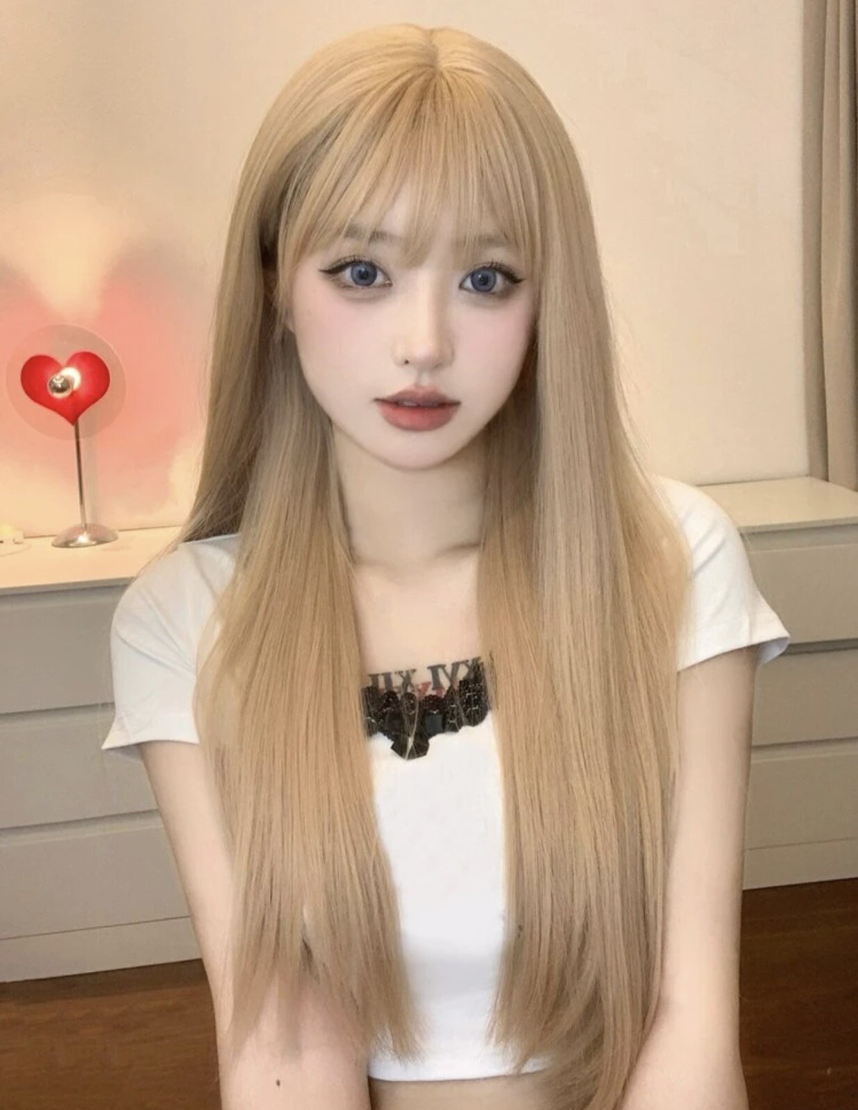 Perruque blonde longue cheveux raides pour soirée cosplay et relooking