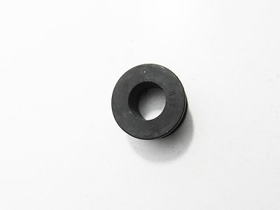 Gummi Fußraste Grommet Rubber Step Holder  Honda CBR 1000 F SC21 / ST 1100 SC26