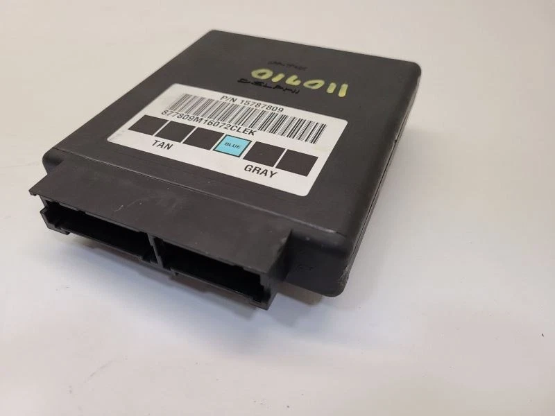 2005-09 GMC ENVOY Body Control Module BCM Front Fuse Box Side   - Image 3 of 4