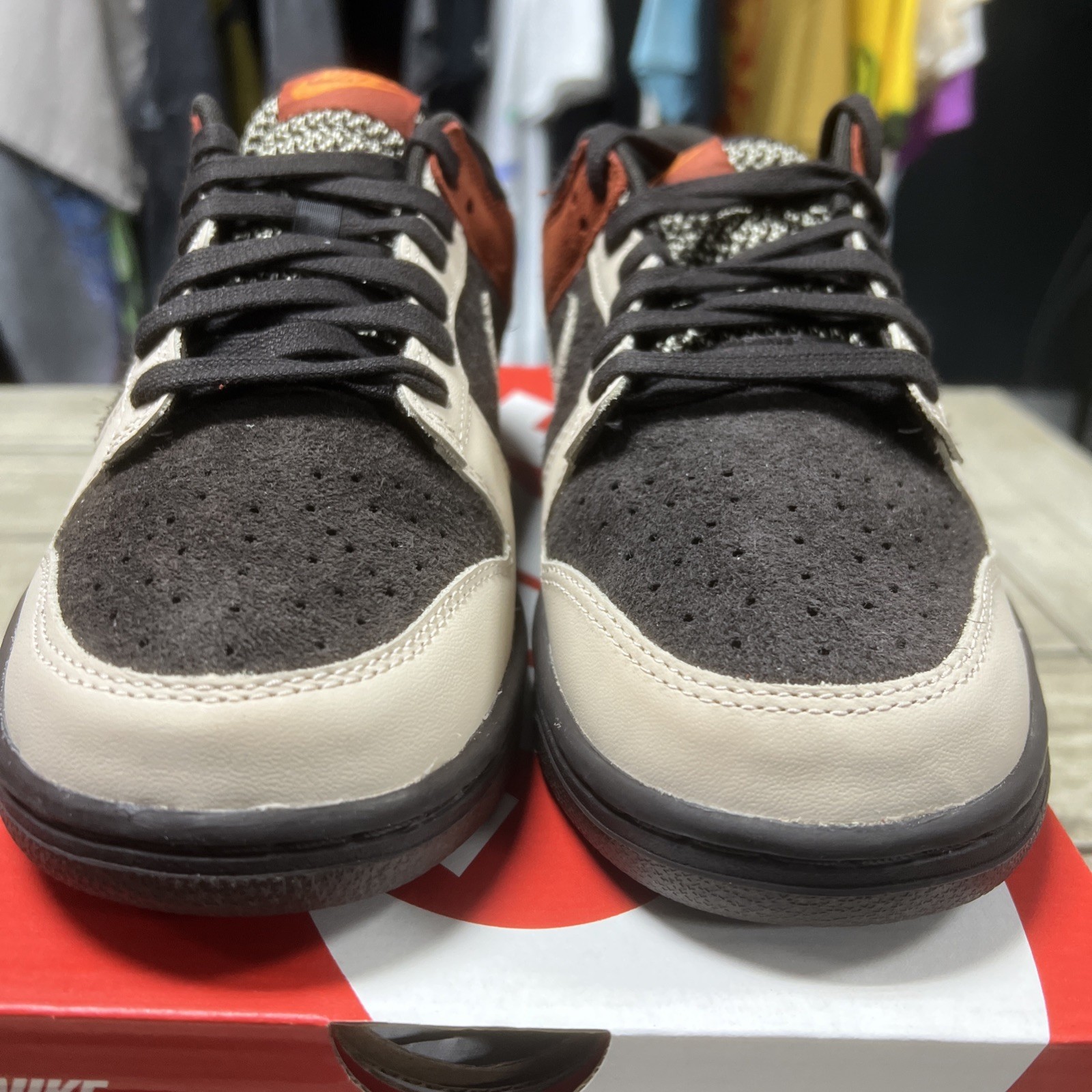 Size 9 - Nike Dunk Low Red Panda thumbnail 4