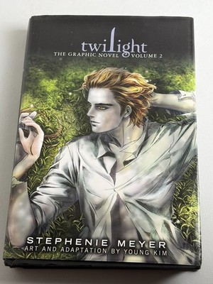Twilight: The Graphic Novel　1巻2巻セット　　　　. Twilight Graphic Novels Vol 1 & 2 Stephenie Meyer OOP HC *read* | eBay