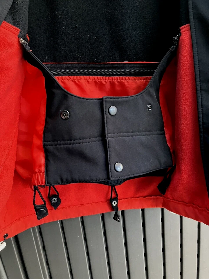 Chaqueta de Snowboard Neff Daily Softshell Hombre Pequeña Negra Roja Foto 3 de 4