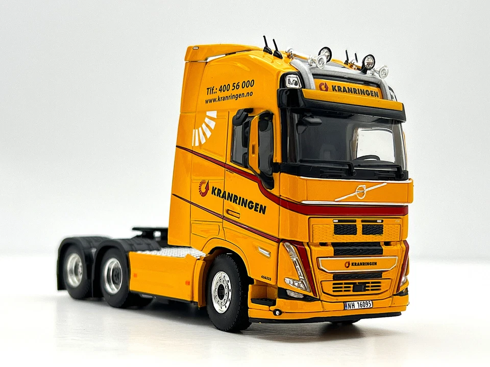 Volvo FH5 Globetrotter XL 6x2 eje de etiqueta "Kranringen" modelos de camiones WSI, 1:50 Foto 4 de 4