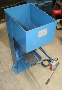 Vibratory Hopper 12 X 17 X 36 High California Vibratory Feeders