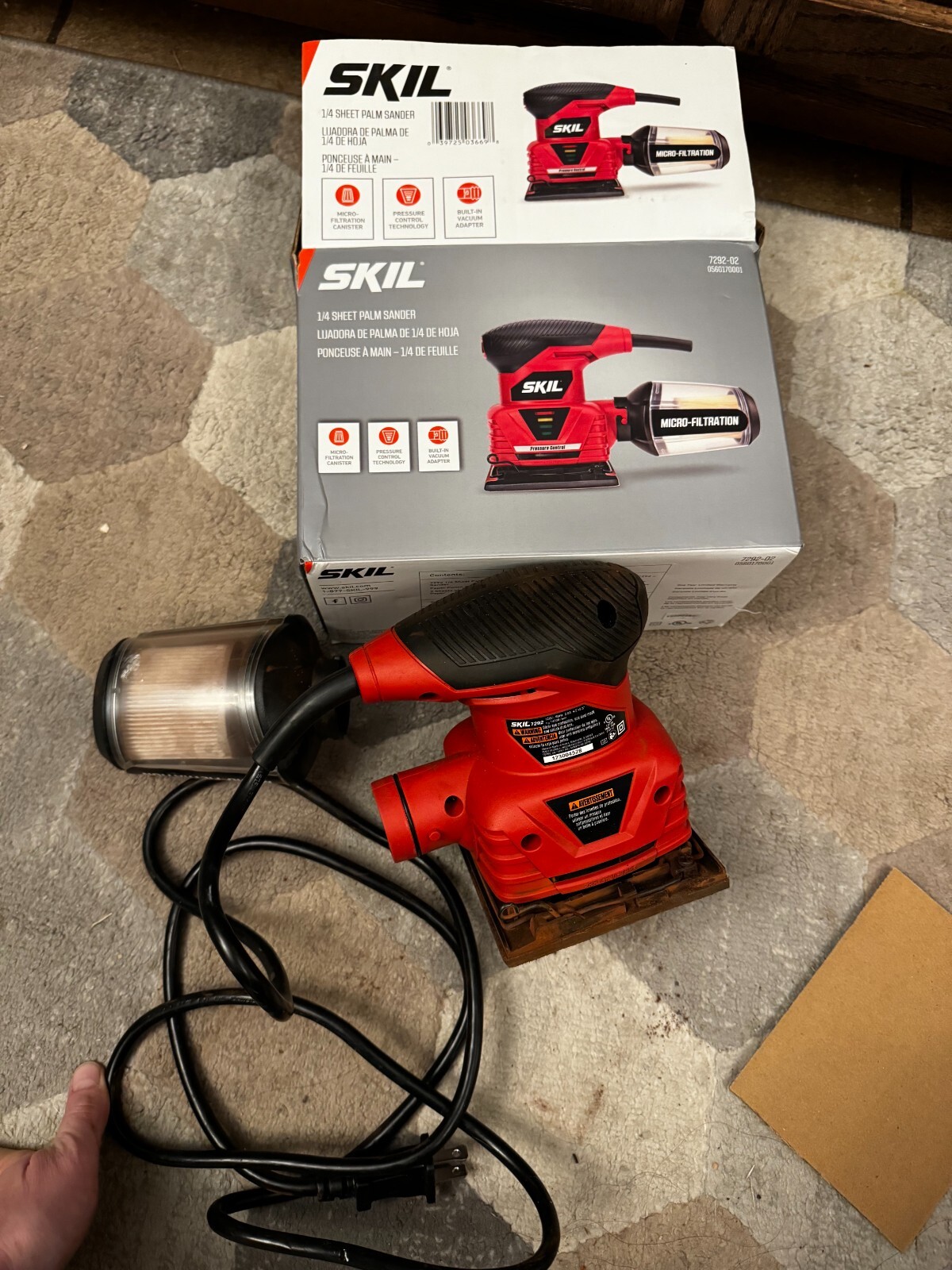 Skil 729202 2.0 Amp 1/4 Sheet Palm Sander w/ Pressure Control