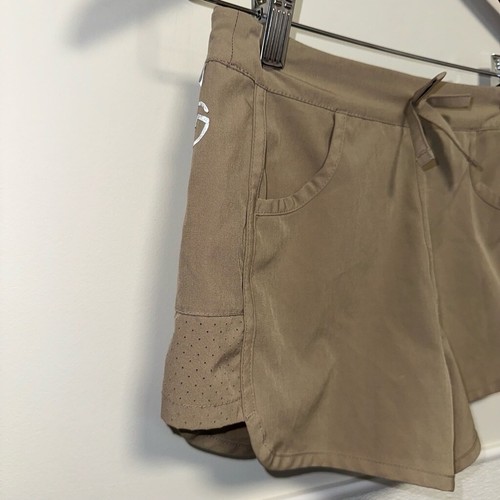 Girls Magellan Outdoors Fish Gear Water Resistant Shorts, M, Khaki Lightweight - Picture 7 of 11