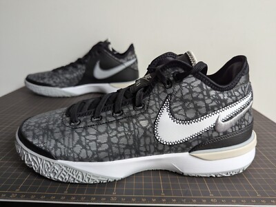 US10 - Nike Zoom LeBron NXXT Gen Black Wolf Grey DR8784-005 (no