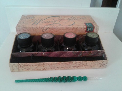 A M Calligraphy Gift Set 1 Blown Glass Pen ~ 4 Full Glass Bottles Of Ink