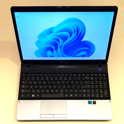 Samsung NP300E5C-A0BUS 15.6'' WIN 11 ACTIVATED Pentium 2.2GHz 8GB RAM 500GB HDD