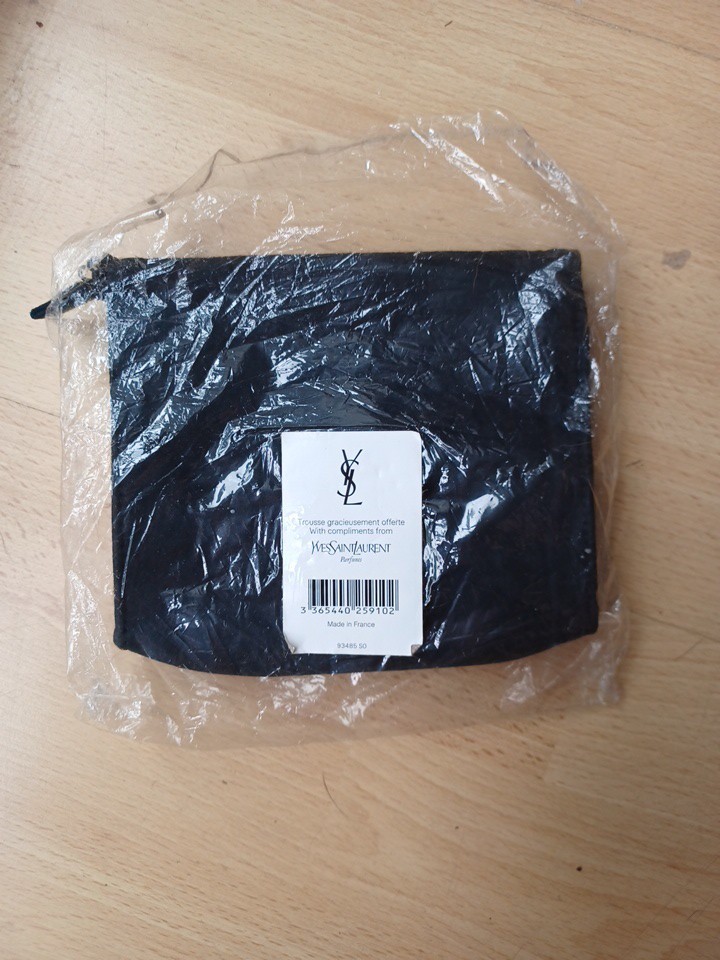 Yves Saint Laurent YSL Beauty Cosmetic Bag Marsupio da viaggio in velluto PICCOLO