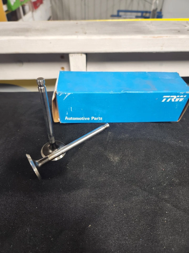 1972–1974 Toyota Celica with the 2.0L 18RC engine, ENGINE VALVE Foto 2 de 2