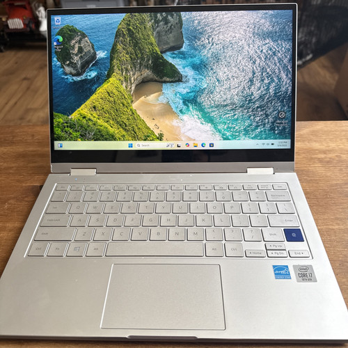Working Samsung Galaxy Book Flex Alpha 13.3" i7 10th Gen 12GB/512GB Touchscreen