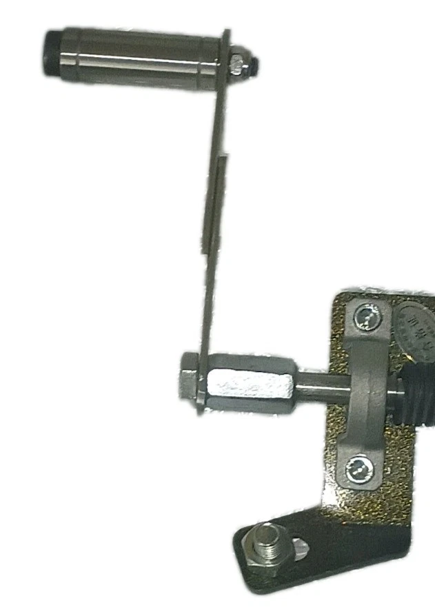 Conjunto de acoplamiento de acelerador y pedal universal ajustable Foto 4 de 4