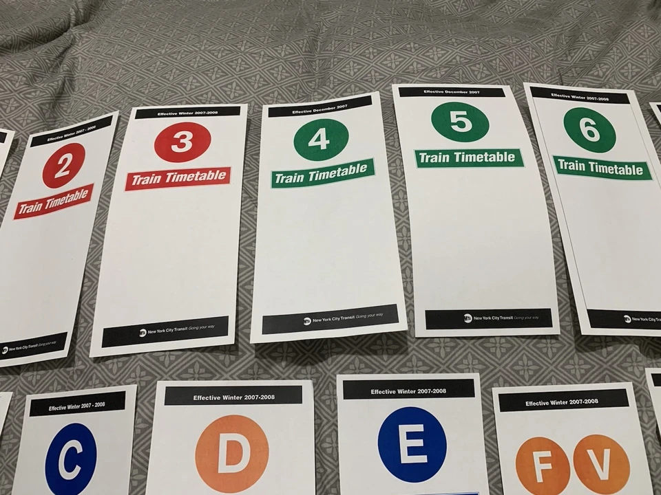 COPIAS DE LA PORTADA SOLO RUTAS DE TREN METRO MTA NYC TRANSIT 2007 Foto 3 de 4