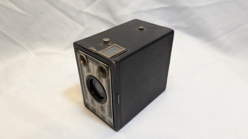 VINTAGE KODAK BROWNIE Jr Six-20 Box Camera Art Deco Style - Picture 8 of 8
