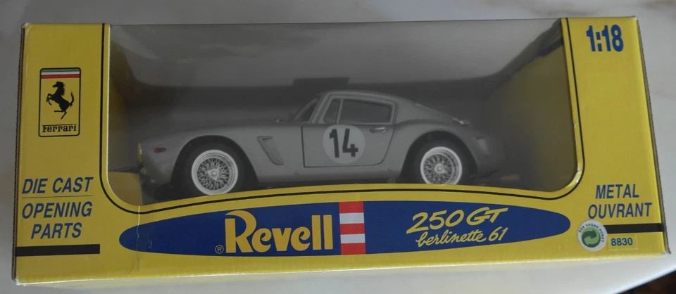 FERRARI 250 GT BERLINETTA - 1:18 (Revell) - Immagine 3 di 4