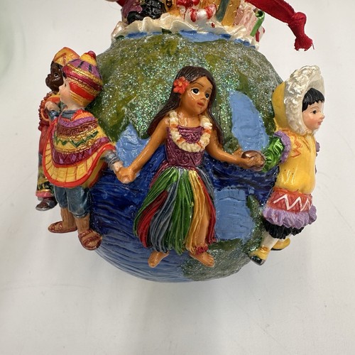 HTF Vintage Christopher Radko “Christmas Around The World” Ornament Collectible - Picture 9 of 20