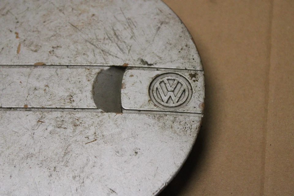 85-92 VW Cabriolet Golf Jetta Scirocco OEM Center Hub Cap 69652 13" 191601151B Foto 2 de 4
